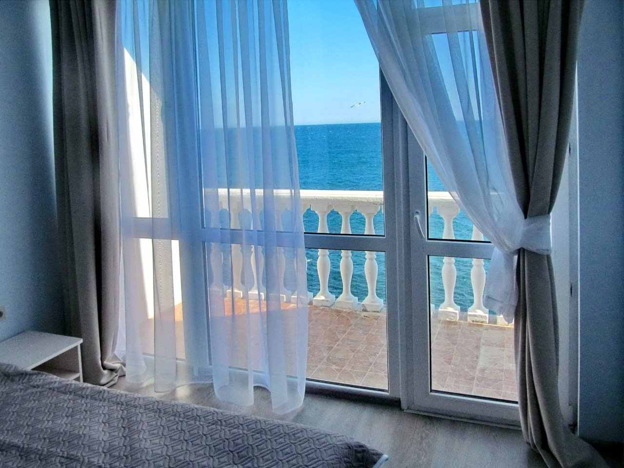 Апартаменты Апарт Отель Берег Алупка
